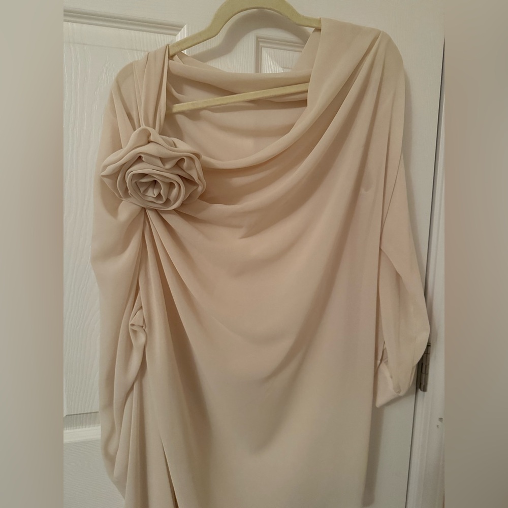 Commense off shoulder sheer top